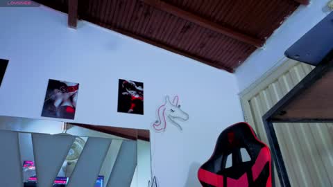 Snapshot of hot_destinyk chatting on 06/03/26, 02:14 destinyk online show from 06/03/26, 02:14