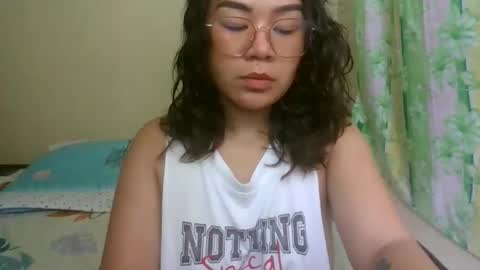 Snapshot of hot_emma1112 chatting on 06/01/26, 02:57 hot_emma1112 online show from 06/01/26, 02:57