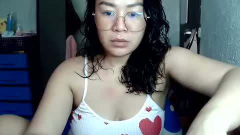 Snapshot of hot_emma1112 chatting on 07/13/26, 01:41 hot_emma1112 online show from 07/13/26, 01:41