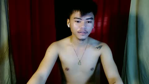 Snapshot of hot_emmanuel chatting on 03/07/25, 12:04 hot_emmanuel online show from 03/07/25, 12:04