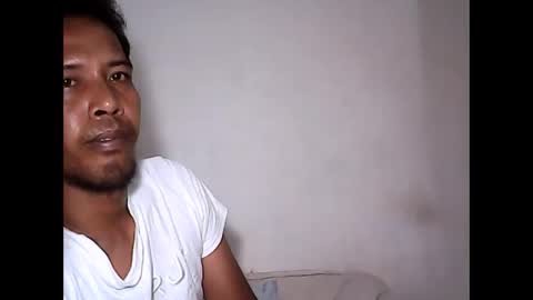 Snapshot of hot_fuck33 chatting on 12/17/25, 09:32 jack online show from 12/17/25, 09:32