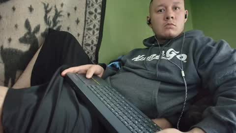 hot_guy36 online show from 04/01/26, 05:10