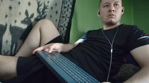 hot_guy36 online show from 04/04/26, 03:42