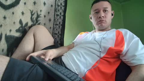 hot_guy36 online show from 06/08/26, 03:01