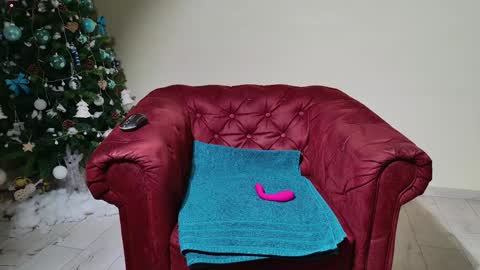 Snapshot of hot_hayde chatting on 01/07/25, 03:24 Aly online show from 01/07/25, 03:24