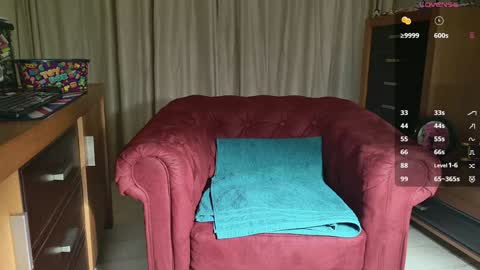 Snapshot of hot_hayde chatting on 01/24/25, 10:08 Aly online show from 01/24/25, 10:08