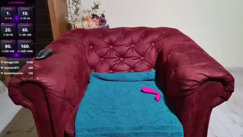 Snapshot of hot_hayde chatting on 02/05/25, 09:07 Aly online show from 02/05/25, 09:07