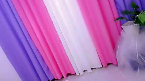 Snapshot of hot_hazelxx chatting on 09/22/25, 11:40 Hazel online show from 09/22/25, 11:40