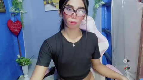 Khianna online show from 03/05/26, 01:40