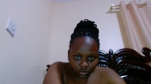 Snapshot of hot_linahh chatting on 10/13/25, 11:27 Linah online show from 10/13/25, 11:27