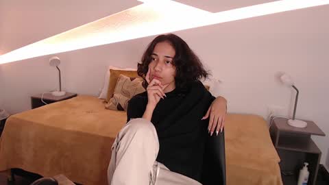 Alana online show from 01/04/25, 10:55