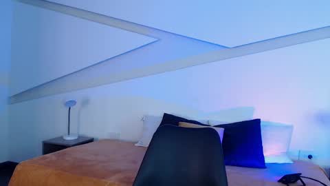 Alana online show from 02/19/25, 09:14