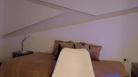 Alana online show from 10/12/25, 09:03