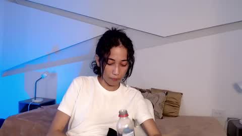 Alana online show from 10/21/25, 09:37