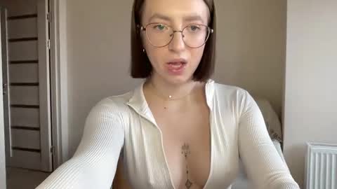 Lina online show from 12/11/24, 11:30