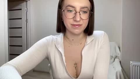 Lina online show from 12/17/24, 02:11