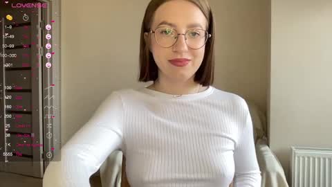 Lina online show from 01/21/25, 10:41