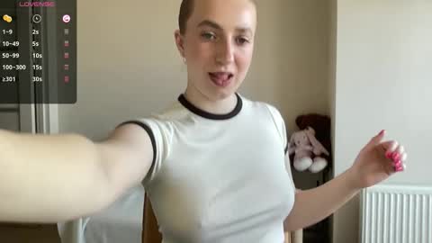 Lina online show from 03/25/26, 08:09