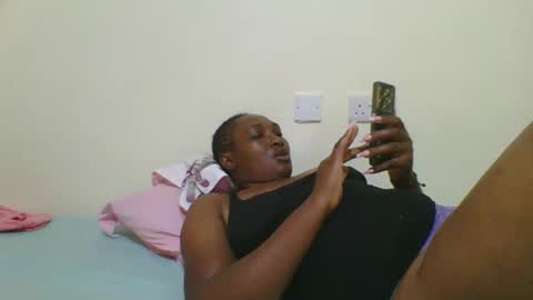 Snapshot of hot_masha chatting on 02/12/25, 12:12 hot_masha online show from 02/12/25, 12:12