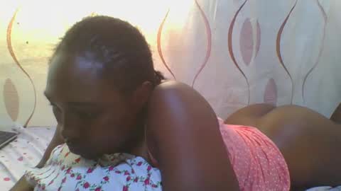 Snapshot of hot_masha chatting on 02/16/25, 07:15 hot_masha online show from 02/16/25, 07:15