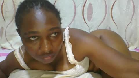 Snapshot of hot_masha chatting on 02/18/25, 10:38 hot_masha online show from 02/18/25, 10:38