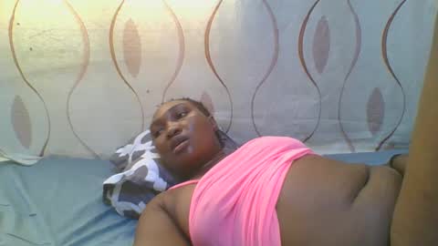 Snapshot of hot_masha chatting on 02/24/25, 05:33 hot_masha online show from 02/24/25, 05:33