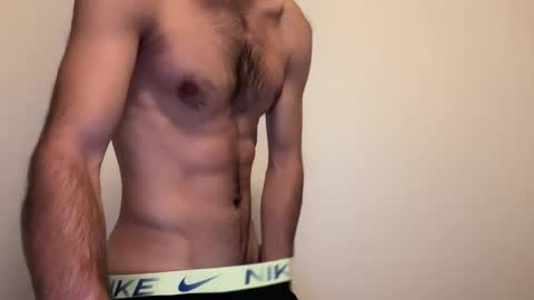 hot_men_athlete online show from 10/24/25, 08:55