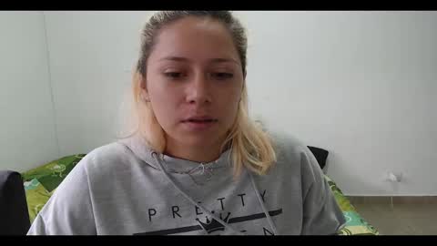 Snapshot of hot_mommymia chatting on 02/13/25, 01:05 Mia online show from 02/13/25, 01:05