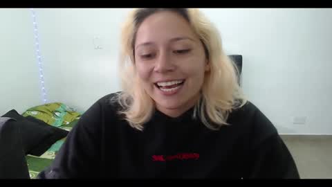 Snapshot of hot_mommymia chatting on 02/23/25, 07:49 Mia online show from 02/23/25, 07:49