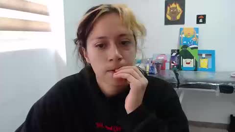 Snapshot of hot_mommymia chatting on 09/17/25, 03:24 Mia online show from 09/17/25, 03:24
