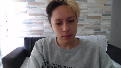 Snapshot of hot_mommymia chatting on 09/26/25, 03:27 Mia online show from 09/26/25, 03:27