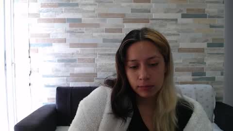 Snapshot of hot_mommymia chatting on 10/02/25, 02:46 Mia online show from 10/02/25, 02:46