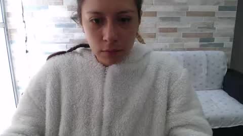 Snapshot of hot_mommymia chatting on 10/07/25, 02:14 Mia online show from 10/07/25, 02:14