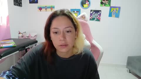 Mia online show from 12/17/25, 02:01