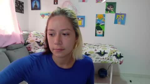 Mia online show from 04/22/26, 03:57