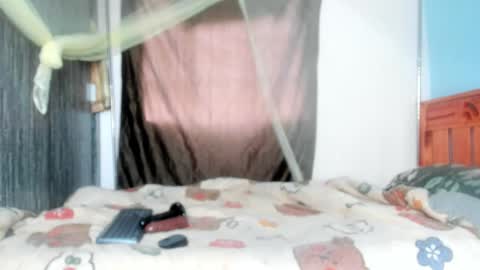 Snapshot of hot_moxie chatting on 11/14/25, 04:22 hot_moxie online show from 11/14/25, 04:22