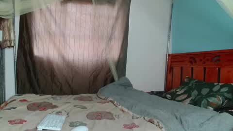 Snapshot of hot_moxie chatting on 11/22/25, 06:01 hot_moxie online show from 11/22/25, 06:01