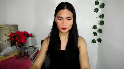 Snapshot of hot_pauline chatting on 03/24/26, 05:51 hot_pauline online show from 03/24/26, 05:51