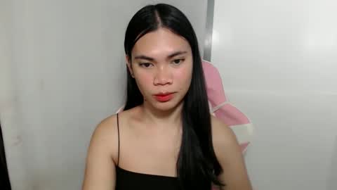 Snapshot of hot_pauline chatting on 04/14/26, 05:08 hot_pauline online show from 04/14/26, 05:08