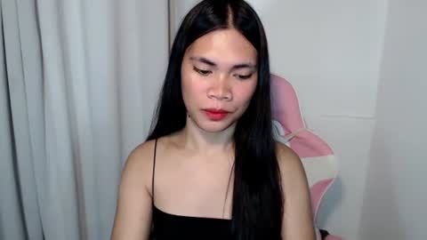 Snapshot of hot_pauline chatting on 04/25/26, 01:41 hot_pauline online show from 04/25/26, 01:41