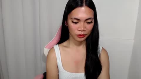 Snapshot of hot_pauline chatting on 05/07/26, 01:22 hot_pauline online show from 05/07/26, 01:22