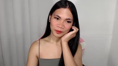 Snapshot of hot_pauline chatting on 05/08/26, 01:38 hot_pauline online show from 05/08/26, 01:38