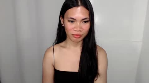 Snapshot of hot_pauline chatting on 05/11/26, 04:15 hot_pauline online show from 05/11/26, 04:15