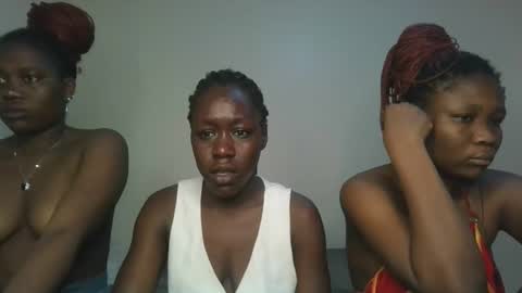 Hot petite online show from 11/02/25, 12:29