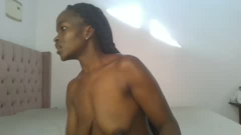 Snapshot of hot_petite12 chatting on 06/27/26, 05:34 Petite online show from 06/27/26, 05:34
