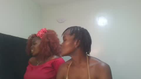 Snapshot of hot_petite12 chatting on 07/21/26, 08:00 Petite online show from 07/21/26, 08:00