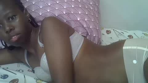 Snapshot of hot_petra2 chatting on 05/06/26, 05:18 Daddys doll online show from 05/06/26, 05:18