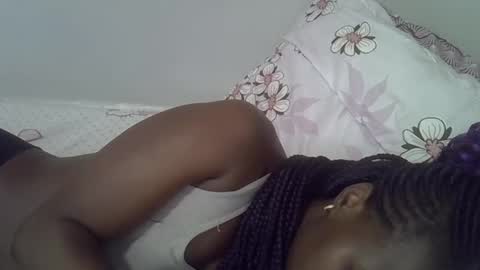Snapshot of hot_petra2 chatting on 05/13/26, 01:52 Daddys doll online show from 05/13/26, 01:52