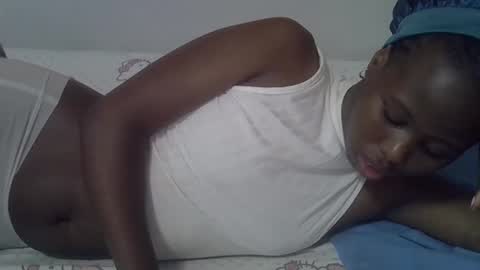 Snapshot of hot_petra2 chatting on 05/14/26, 02:40 Daddys doll online show from 05/14/26, 02:40