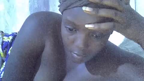 RAYLAH online show from 04/17/26, 05:05